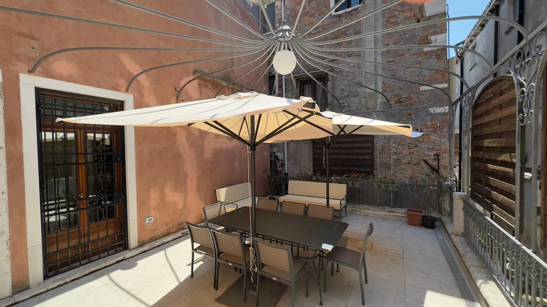 Apartamento Santo Stefano Palace Veneza Itália